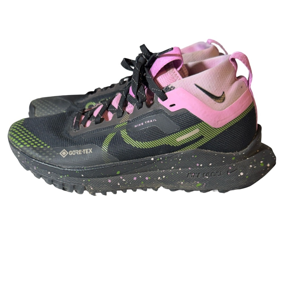 Nike womens 5.5 black pink Pegasus trail 4 Gore-Tex outdoor trail running shoes